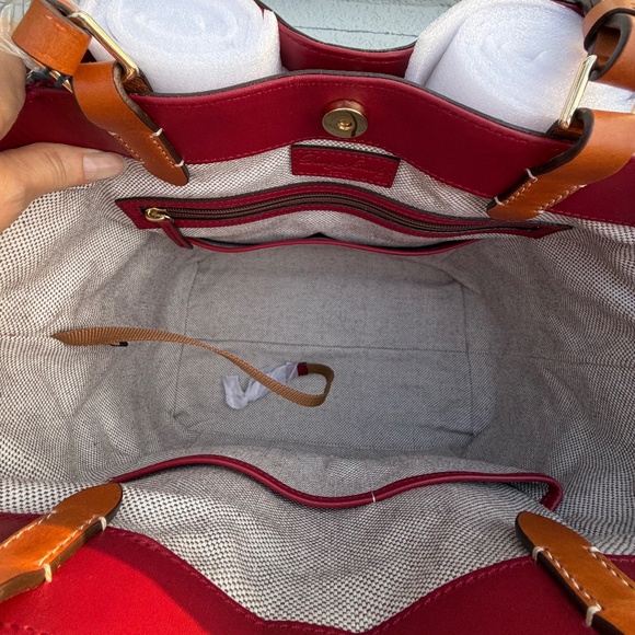Dooney & Bourke City Flynn LJ044 Wine (Red) Shoulder Bag - Picture 6 of 7